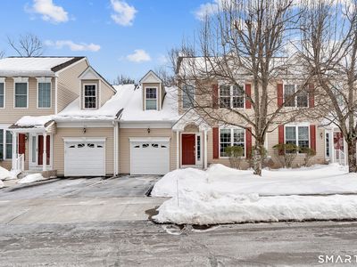 22 Fieldstone Court #22, North Haven, CT, 06473