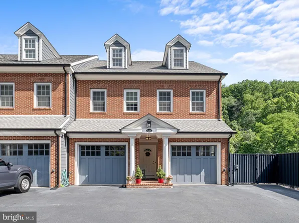 126 Bancroft Mills Rd, Wilmington, DE 19806