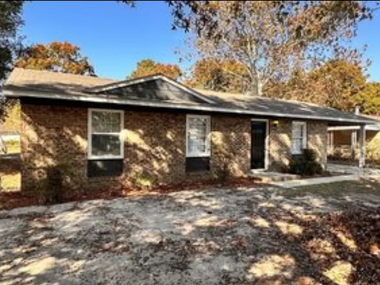 5923 Spinner Rd — Photo 2