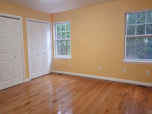 5th image of 34 Nassau Ave APT 1