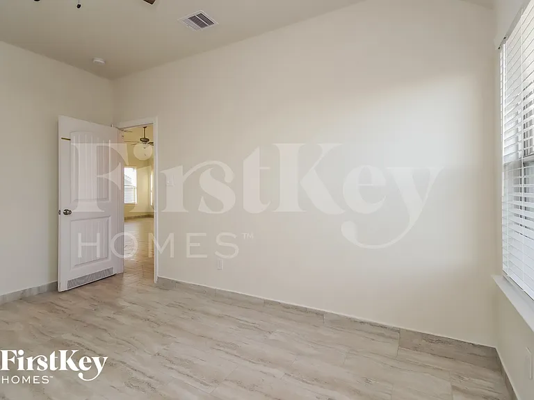 2826 Torrey Pines Dr #DO — Photo 13