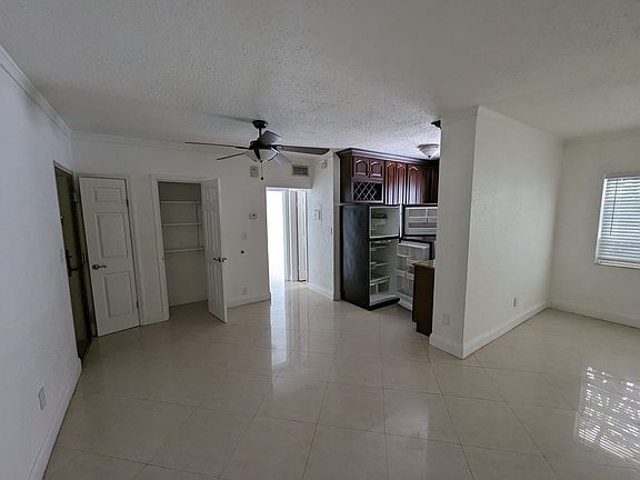 3rd image of 4044 N Meridian Ave APT 1G