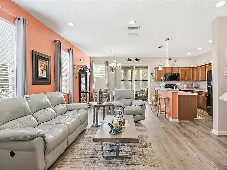 607 Mount Olympus Blvd — Photo 8
