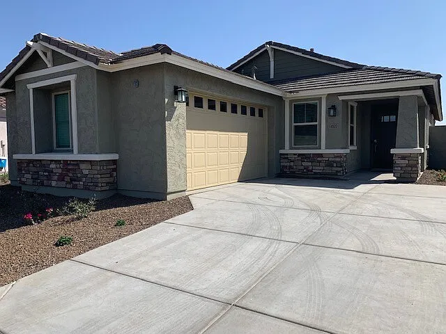 14577 W Charter Oak Rd — Photo 2