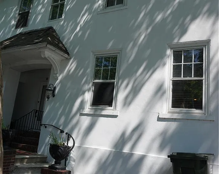 76 W Market St — Photo 1