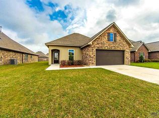 135 Magnolia Bluff Dr, Gray, LA 70359