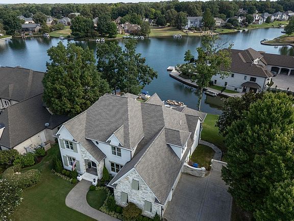 2nd image of 10034 Pointe Cv