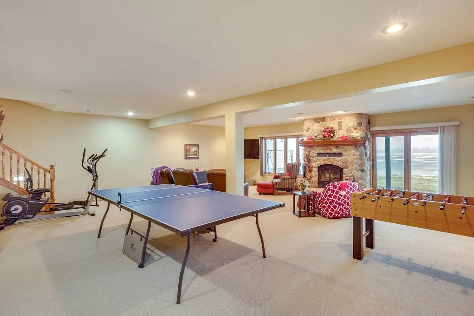 5 bed, 4.0 bath, $21,010 — Photo 2