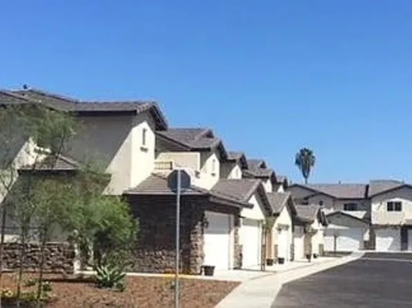 West Los Angeles Drive, 201 W Los Angeles Dr, Vista, CA 92083