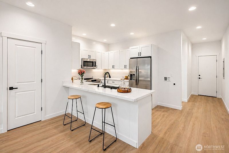 4th image of 4813 E Q Street