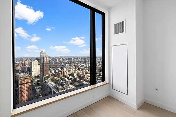 Rented by Fact Real Estate LLC | media 14