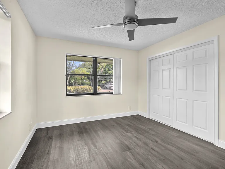 654 West Dr — Photo 14