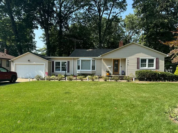 976 Dover Center Rd, Westlake, OH 44145