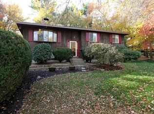 17 Old Powder House Rd, Lakeville, MA 02347