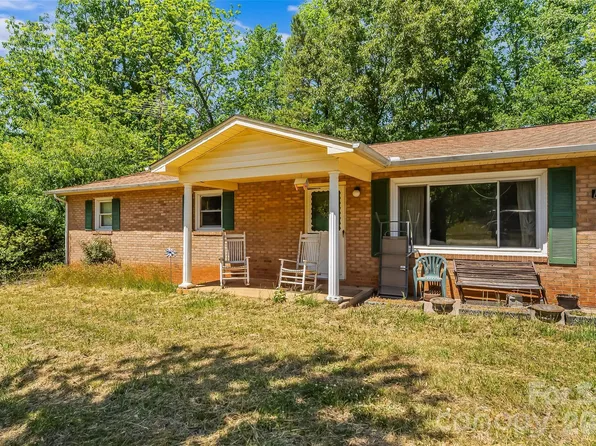 106 Seagle Ave SE, Valdese, NC 28690