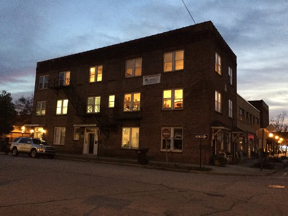 310 Saint Andrew St #1