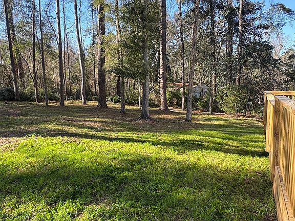 3rd image of 4096 Deer Lane Dr