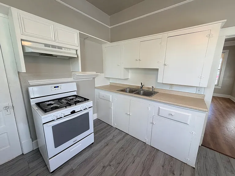 508 Forrest St — Photo 8