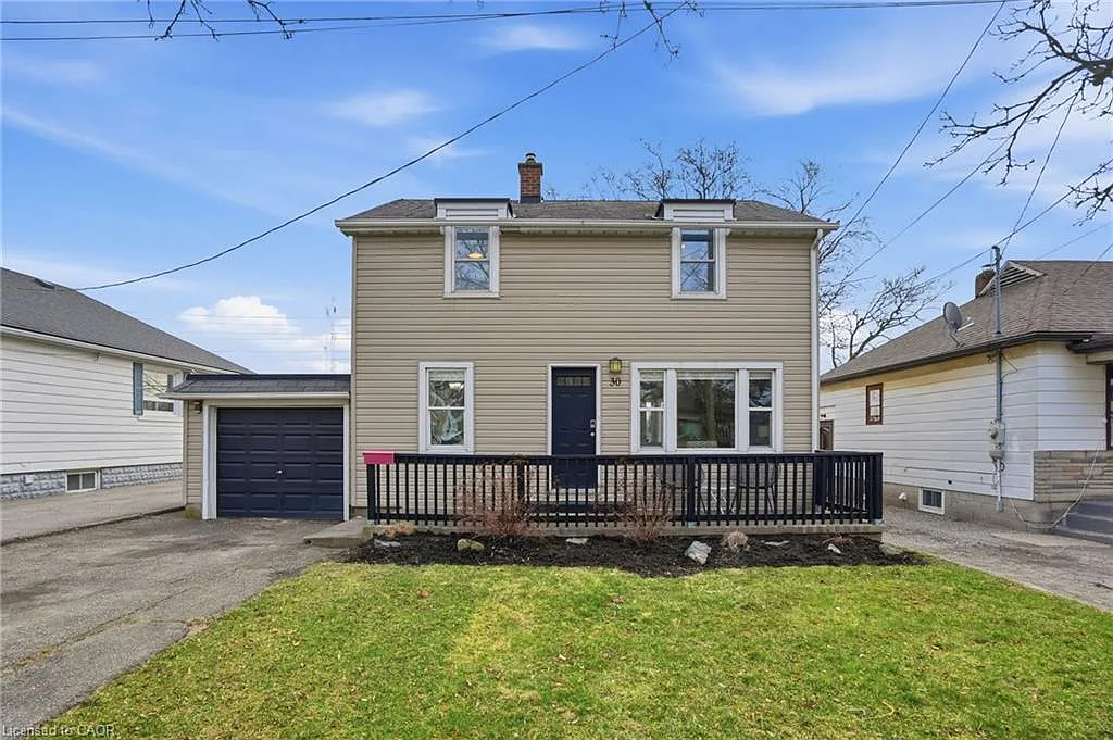 30 Harold Ave photo 1