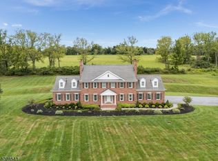 5 Upper Creek Rd, Stockton, NJ 08559