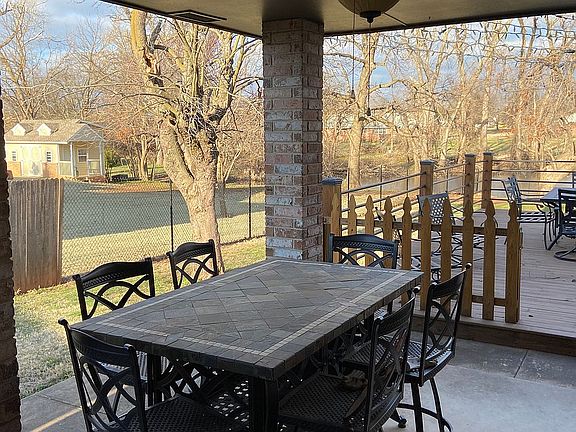4th image of 316 S Lakehoma Dr