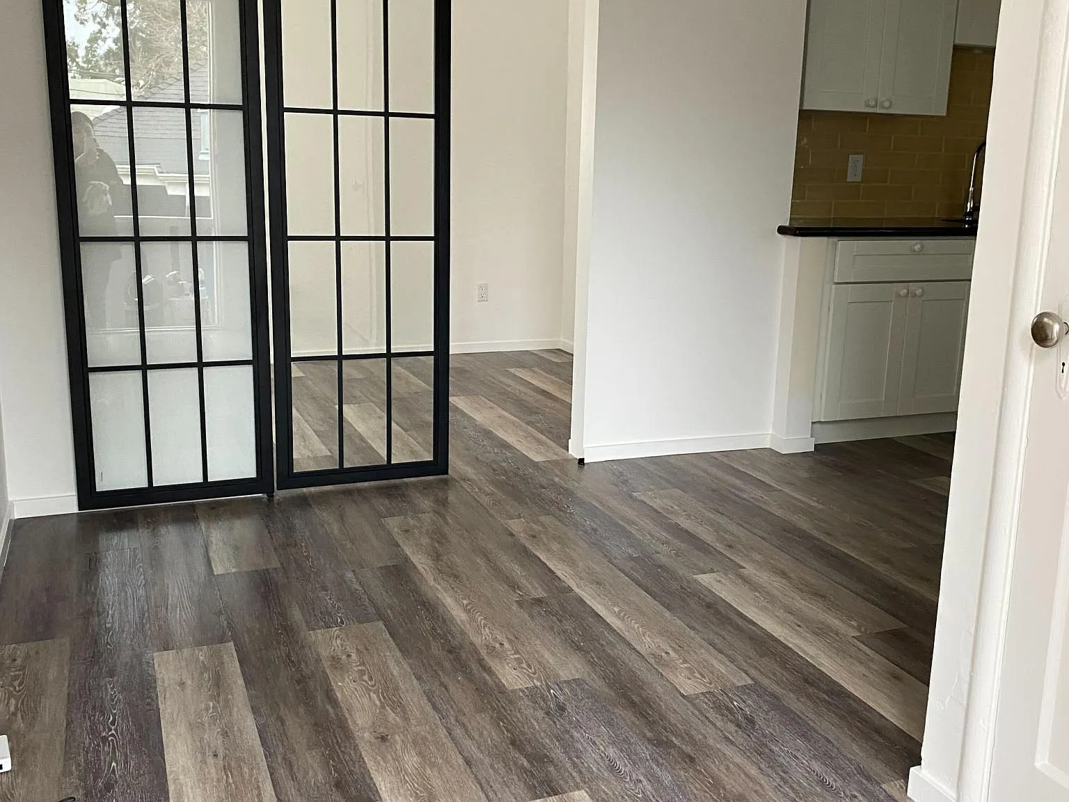 1233 Rose St — Photo 2