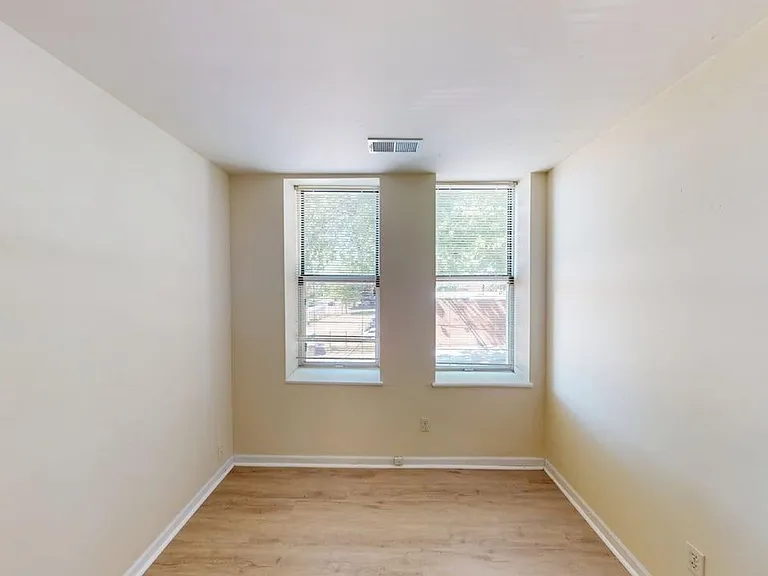 3861 McRee Ave — Photo 42