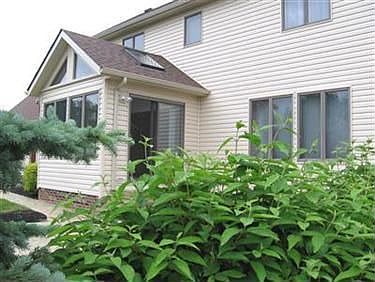 4th image of 305 Countryside Dr