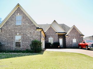 1899 Krista Lynn Ln, Southaven, MS 38671