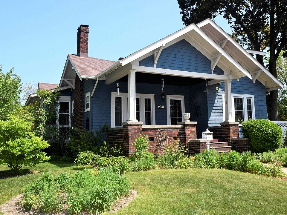 1st image of 706 W Midland St