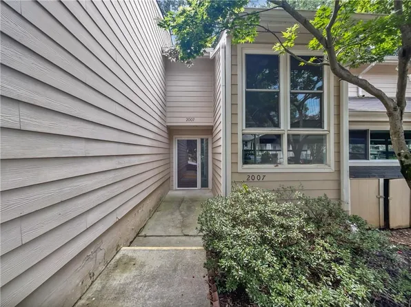 2007 Variations Dr, Atlanta, GA 30329