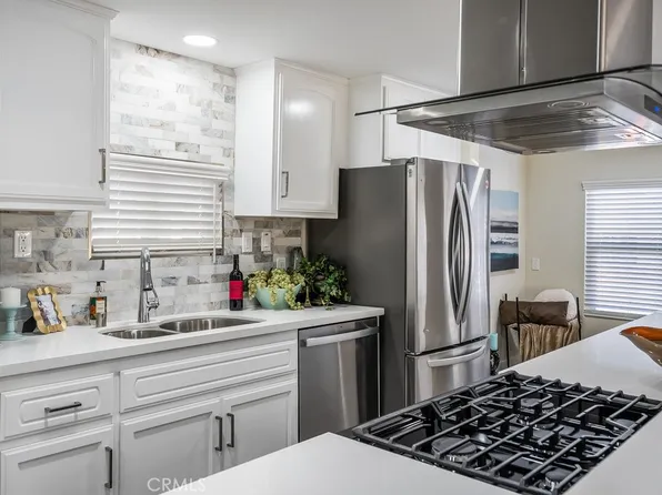 300 N Rampart St Trlr 174, Orange, CA 92868