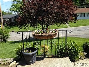 4th image of 14 Willis Ave