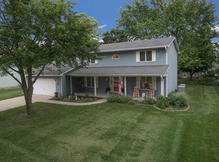 48 Chukar Dr, Chatham, IL 62629