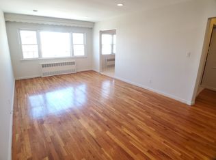 15-85 Murray St, Whitestone, NY 11357