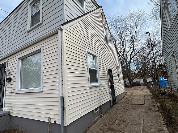 2nd image of 15872 Bramell St