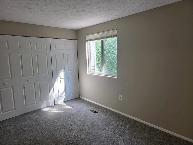 19136 Partridge Wood Dr — Photo 17