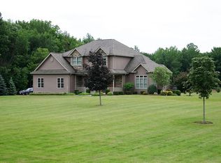 11916 Alps Rd, Lyndonville, NY 14098