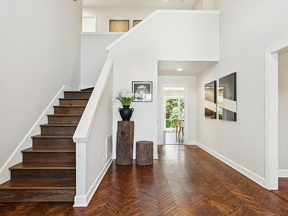 5th image of 11 Brooke Drive