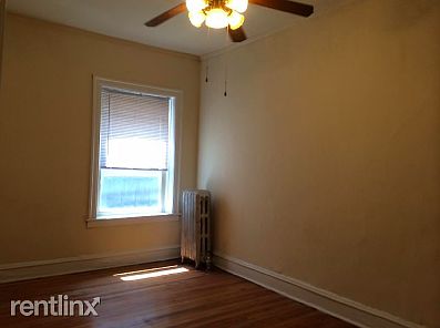 3rd image of 1335 1/2 W Touhy Ave APT 1S