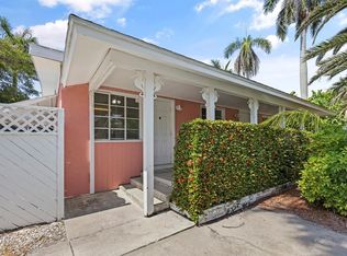 208 54th St, Bradenton Beach, FL 34217