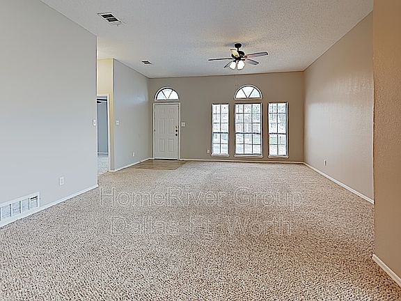 3rd image of 403 Barton Dr
