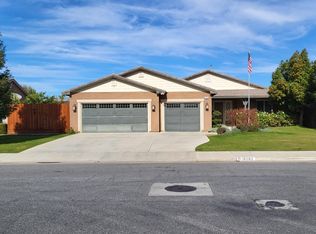 10202 Revere Beach Dr, Bakersfield, CA 93314