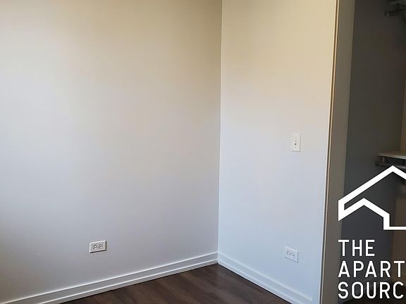 5th image of 5719 N Winthrop Ave #612