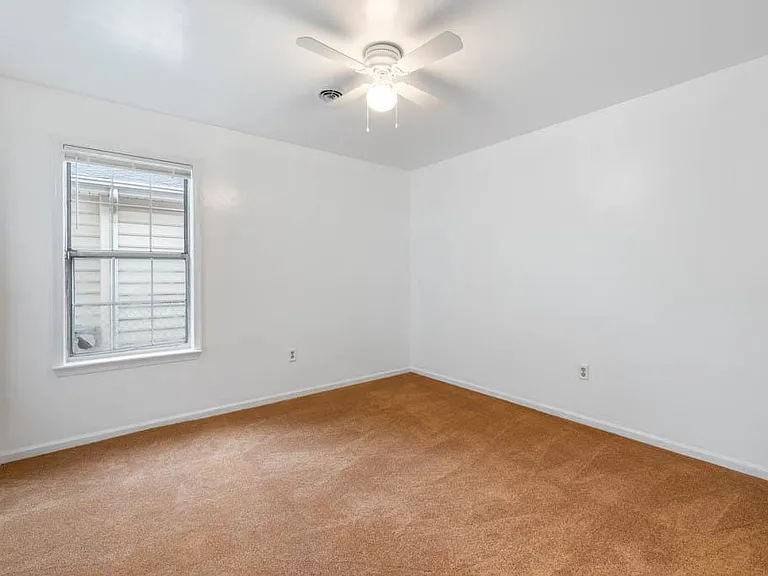 141 A View Ave — Photo 15
