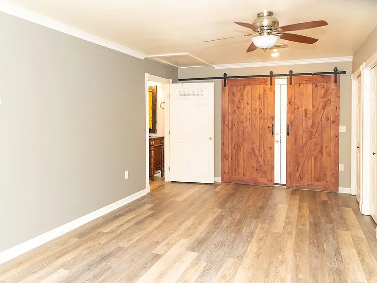 505 Adams Rd — Photo 3