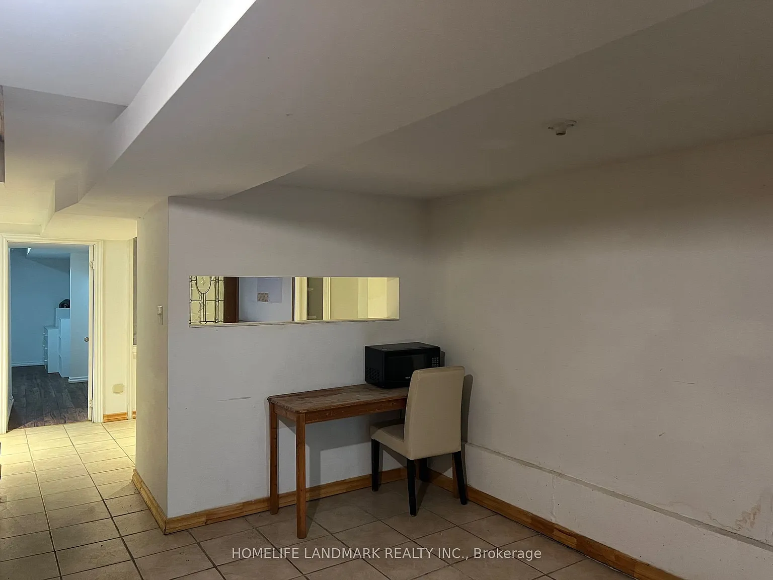 3 bed, $2,100 — Photo 4