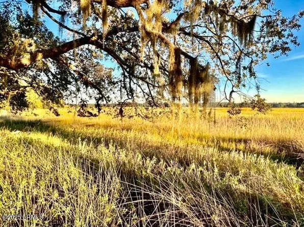 481 Paige Point Blf, Seabrook, SC 29940