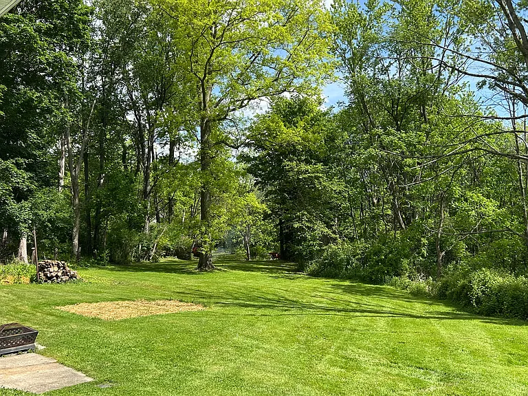 222 Sunnyside Ave — Photo 5
