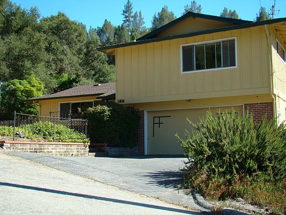 3rd image of 160 Woodview Dr